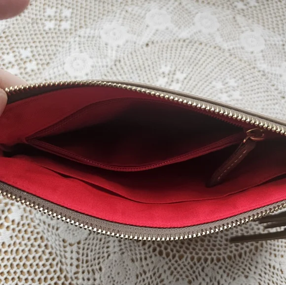 Dooney & Bourke Oyster Leather Wristlet/Clutch With Out Wrist Strap - Picture 7 of 10